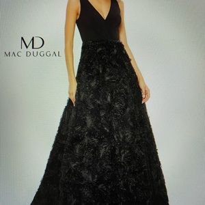 Mac Duggal gown. Size 8. Never worn.